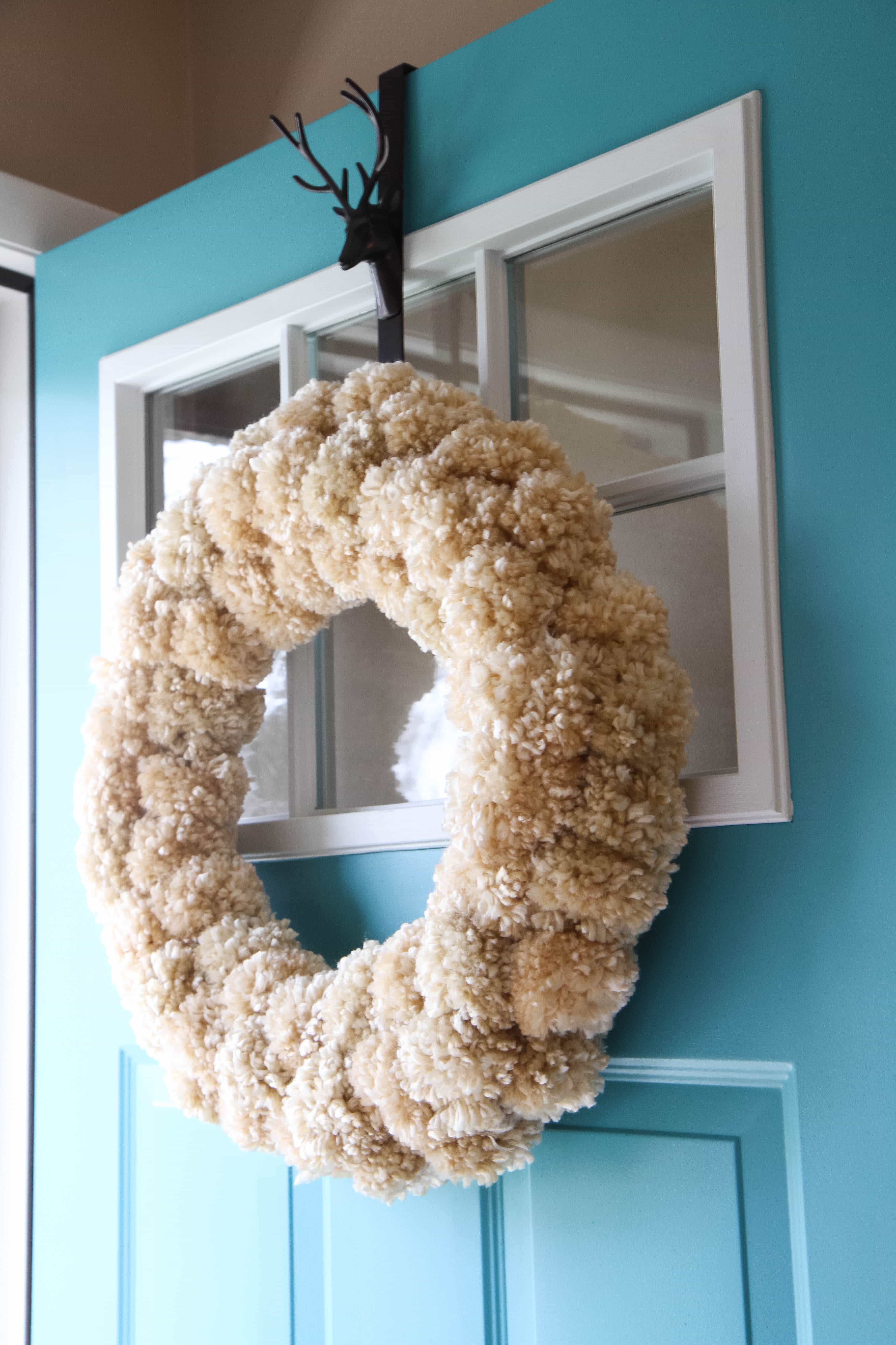 Wreaths can be any combination of colors or monochrome 