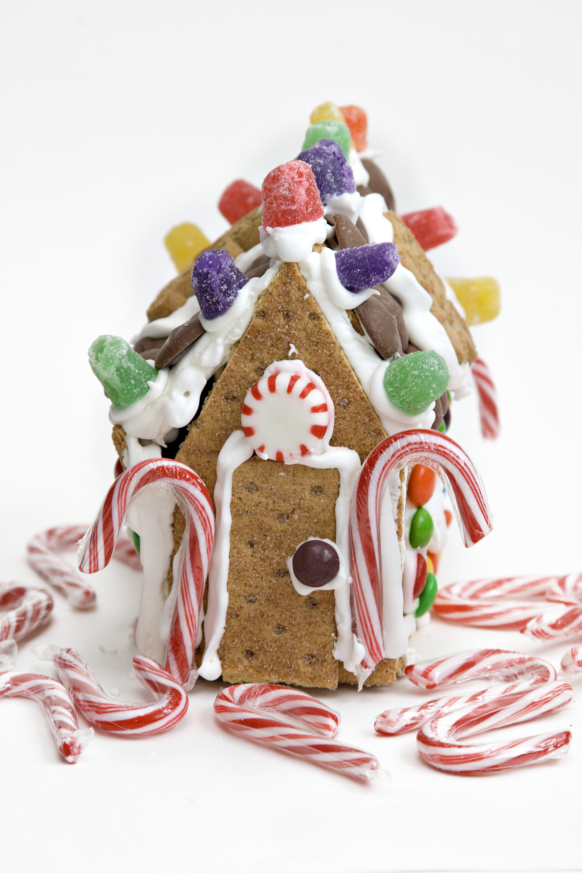 Gingerbread house with graham crackers