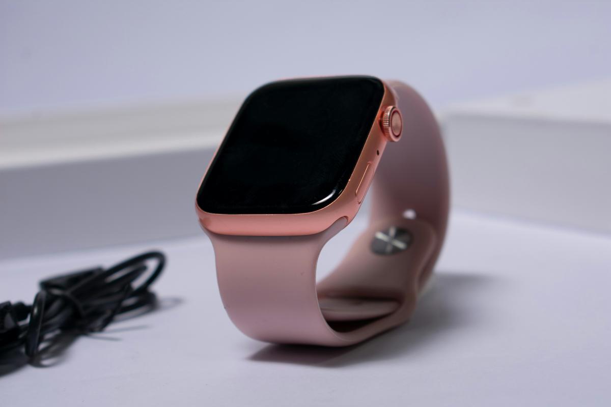 Apple Watch pink